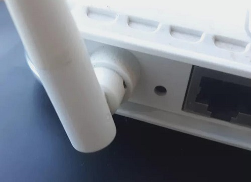NETGEAR（网件）路由器如何恢复出厂设置