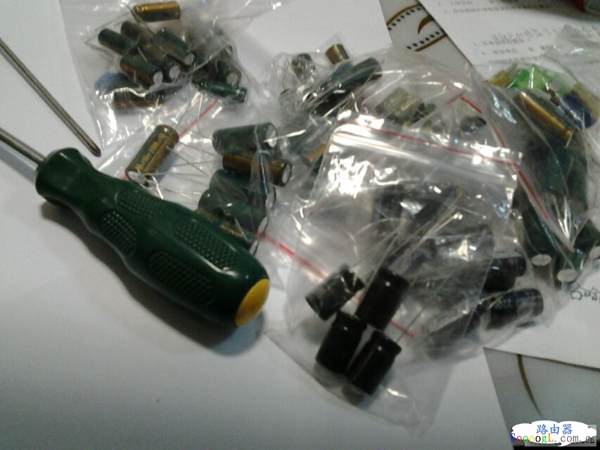 亲自拆解路由器自行维修路由器记录